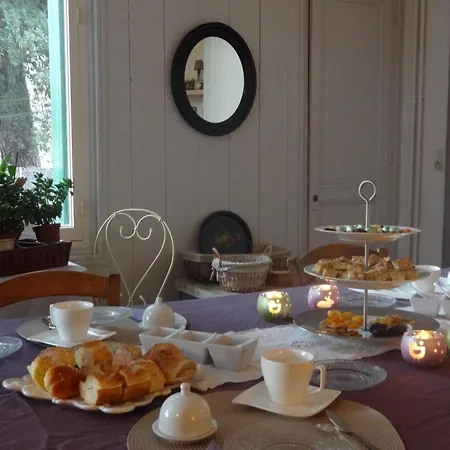 Frivole Bed & Breakfast