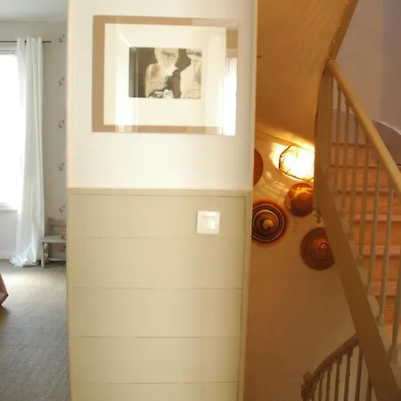 Frivole Bed & Breakfast 3*