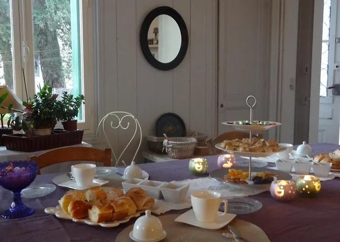 Frivole Bed & Breakfast