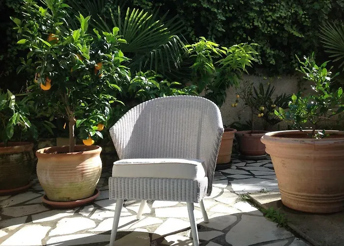 Bed & Breakfast Frivole